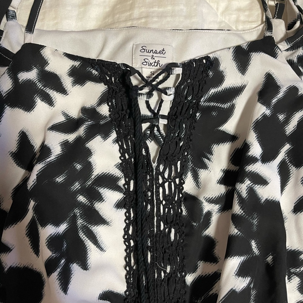 Romper - Picture 2 of 4